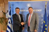 Συνάντηση του Προέδρου της ΕΟΕ Σπύρου Καπράλου με τον Αναπλ. Υπουργό Αθλητισμού Γιάννη Βρούτση